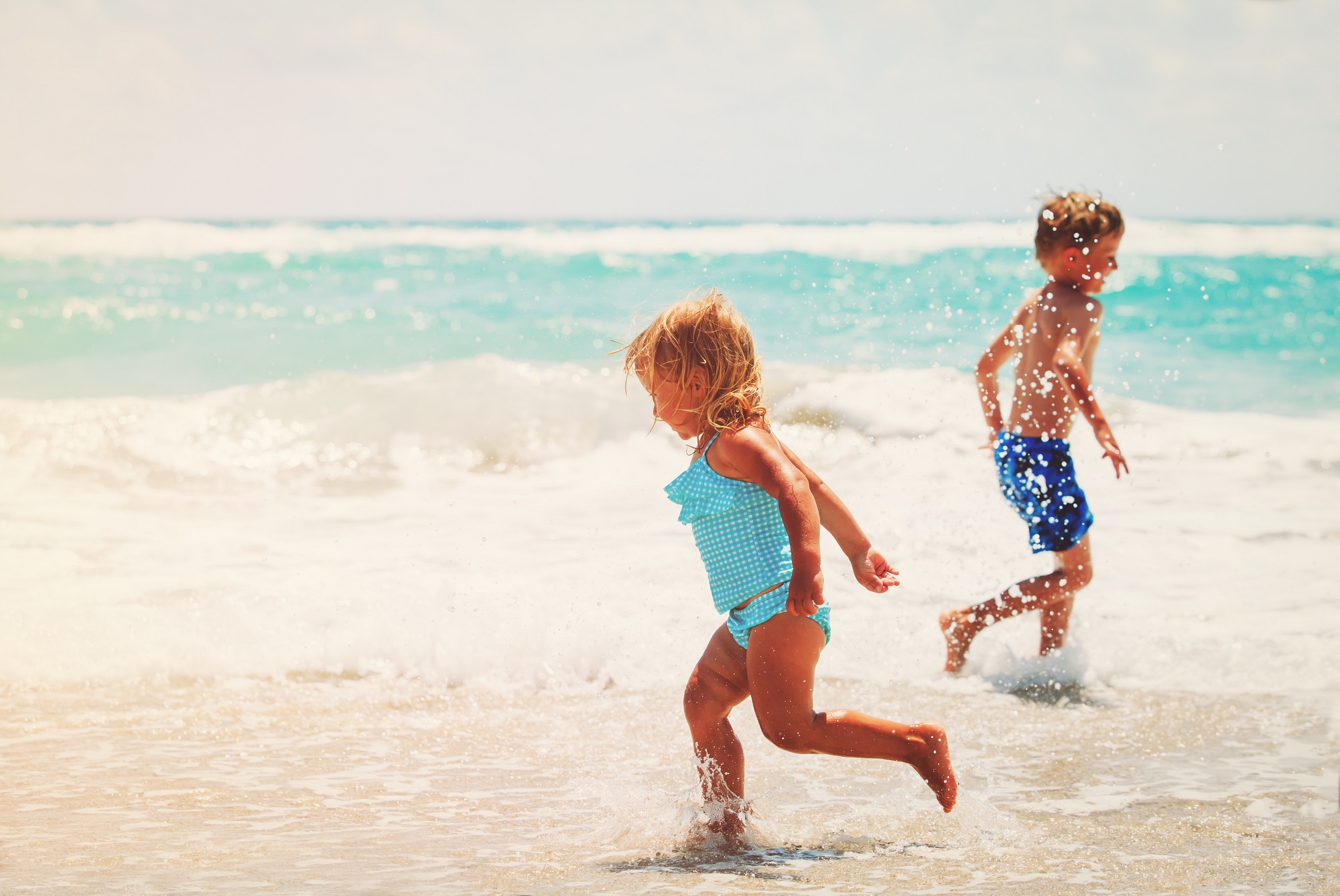 Fuerteventūroje visa šeima: pažintis su gyvūnijos pasauliu, išbandymai vis kitokios spalvos smėlio paplūdimiais ir pirmi bandymai pažaboti vėją