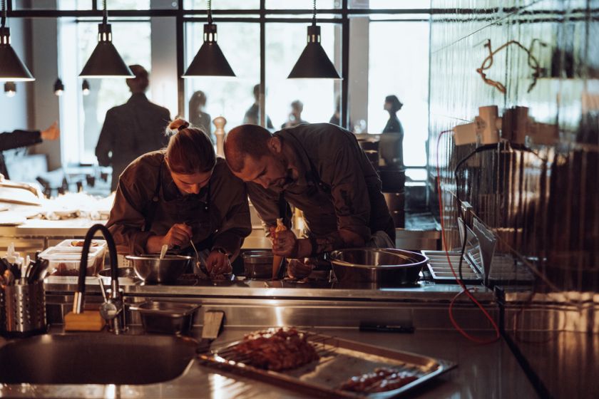 
Vilniaus gastronomija tampa vis ryškesne žvaigžde Europos padangėje: komplimentų mūsų maistui negaili nei keliautojai, nei tarptautinė žiniasklaida                