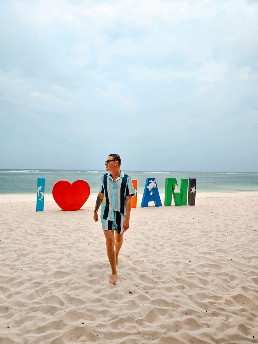 
Įstabaus grožio gamta, įspūdingas safaris ir pažintis su beždžionių policija: kuo Saugirdui Vaitulioniui įsiminė kelionė į Keniją?                