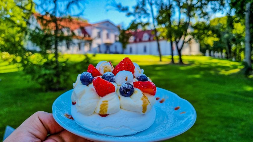 
Karaliaus Mindaugo karūnavimo iškilmės Ilzenbergo dvare                