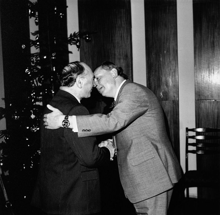 Unikalus žvilgsnis į nomenklatūros gyvenimo užkulisius: paroda „Saldus (nomenklatūros) gyvenimas“ LNM Istorijų namuose