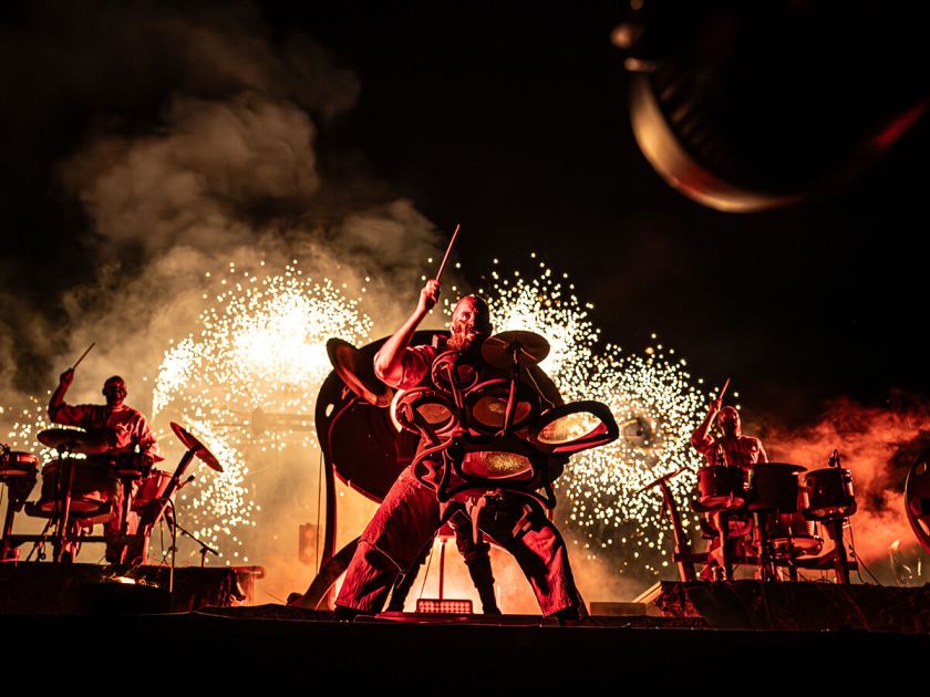 Į Klaipėdą kviečia spalvingasis gatvės teatrų festivalis „Šermukšnis“