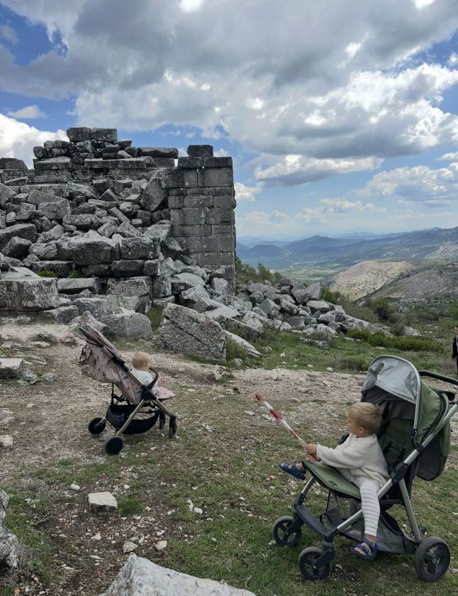 Ramybė lagamine: kaip pasiruošti kelionei be rūpesčių, arba nepamiršk Europos sveikatos draudimo kortelės