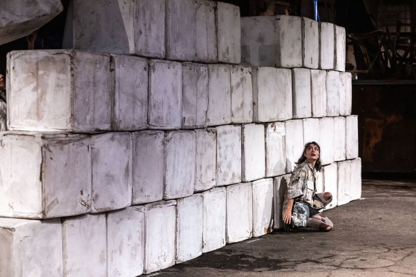 Į Klaipėdą kviečia spalvingasis gatvės teatrų festivalis „Šermukšnis“